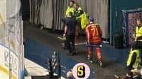 Djurgårdens Nils Åman utgick skadad mot Örebro i SHL