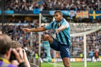 Lillebror Ajdarevic ställde till det för Haris och flera blårandiga landslagsspelare!